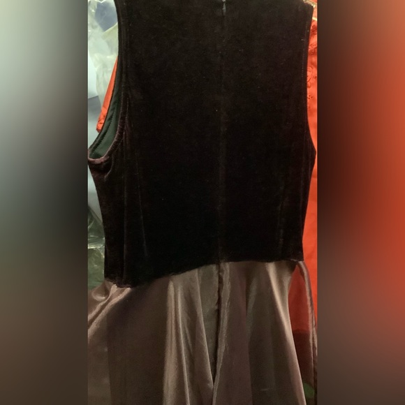 EUC Plum burgundy velvet satin gown - Picture 6 of 6